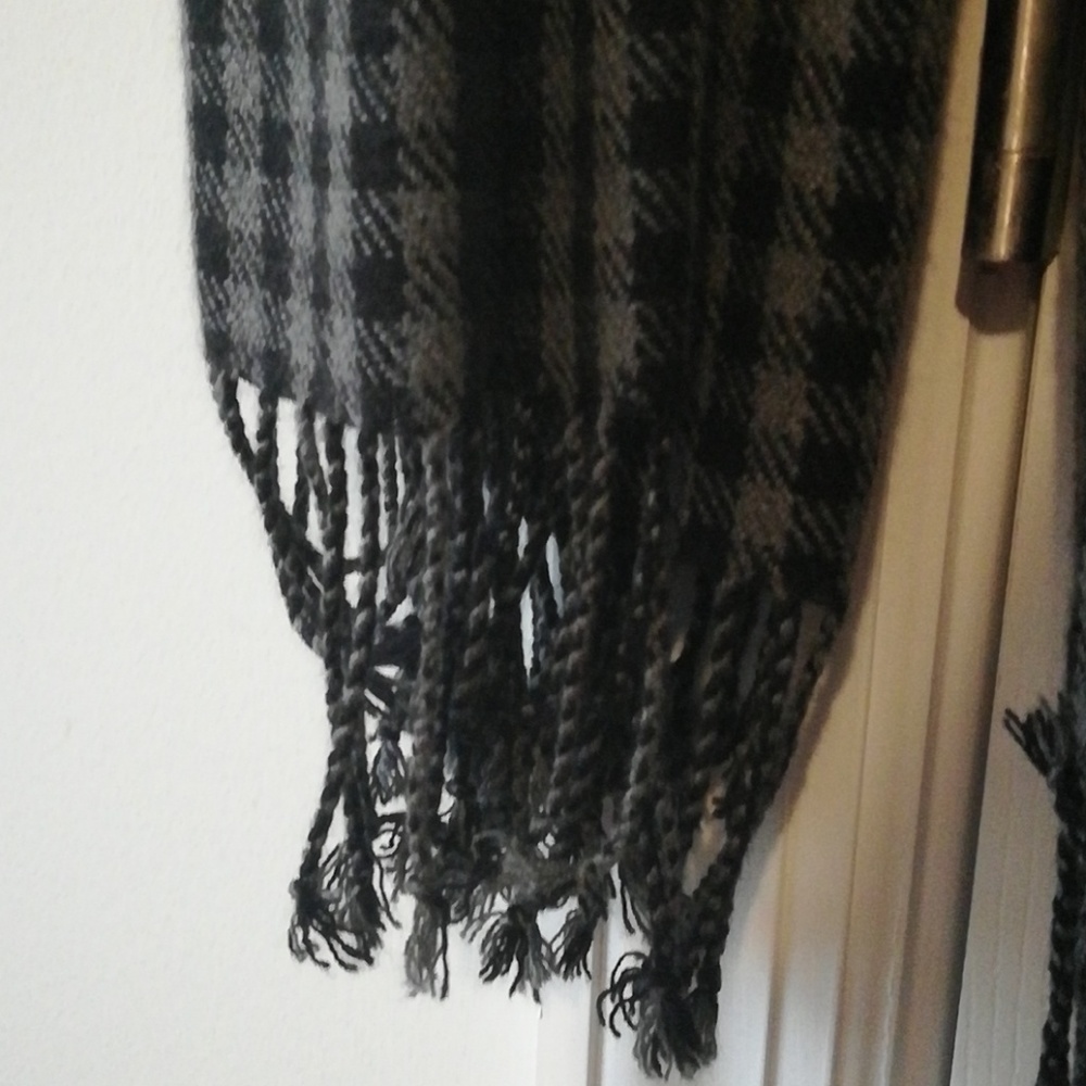 Scarf - Picture 3 of 3